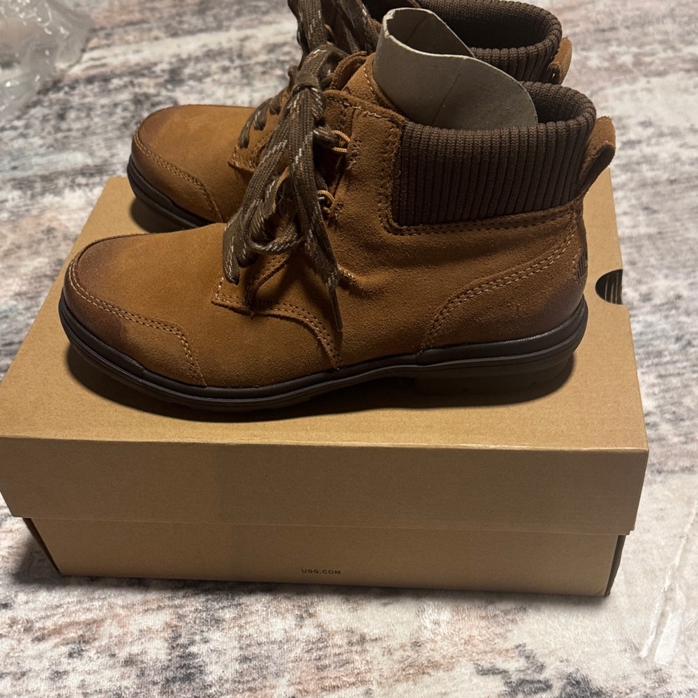 UGG women’s Tan suede leather lace up ankle boots